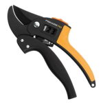 Секатор контактний з храповим механізмом Fiskars PowerStep P83 (111670)