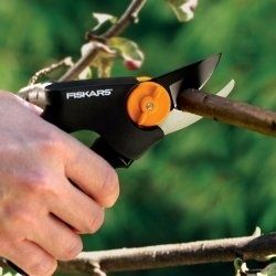 Секатори Fiskars - Купити у Офіційного Дилера в Україні